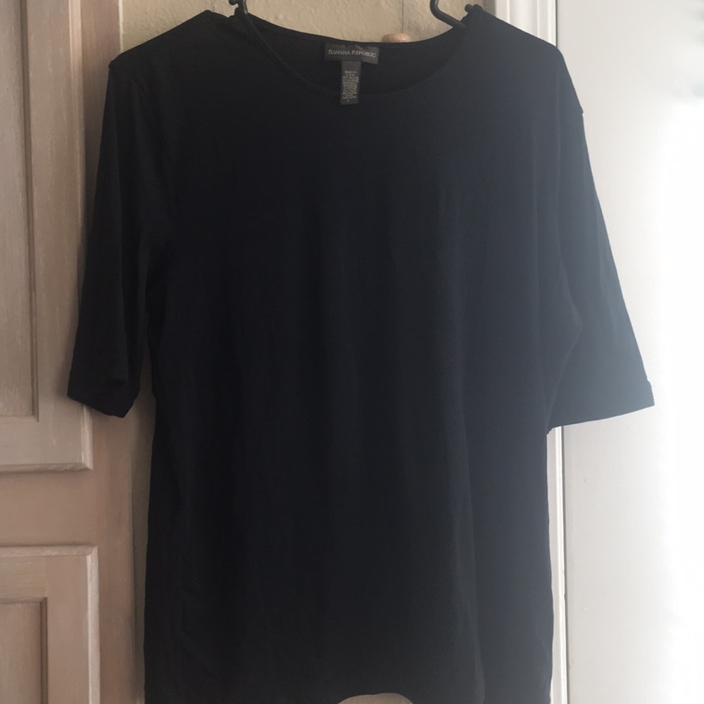 Ladies short sleeve black shirt/shell